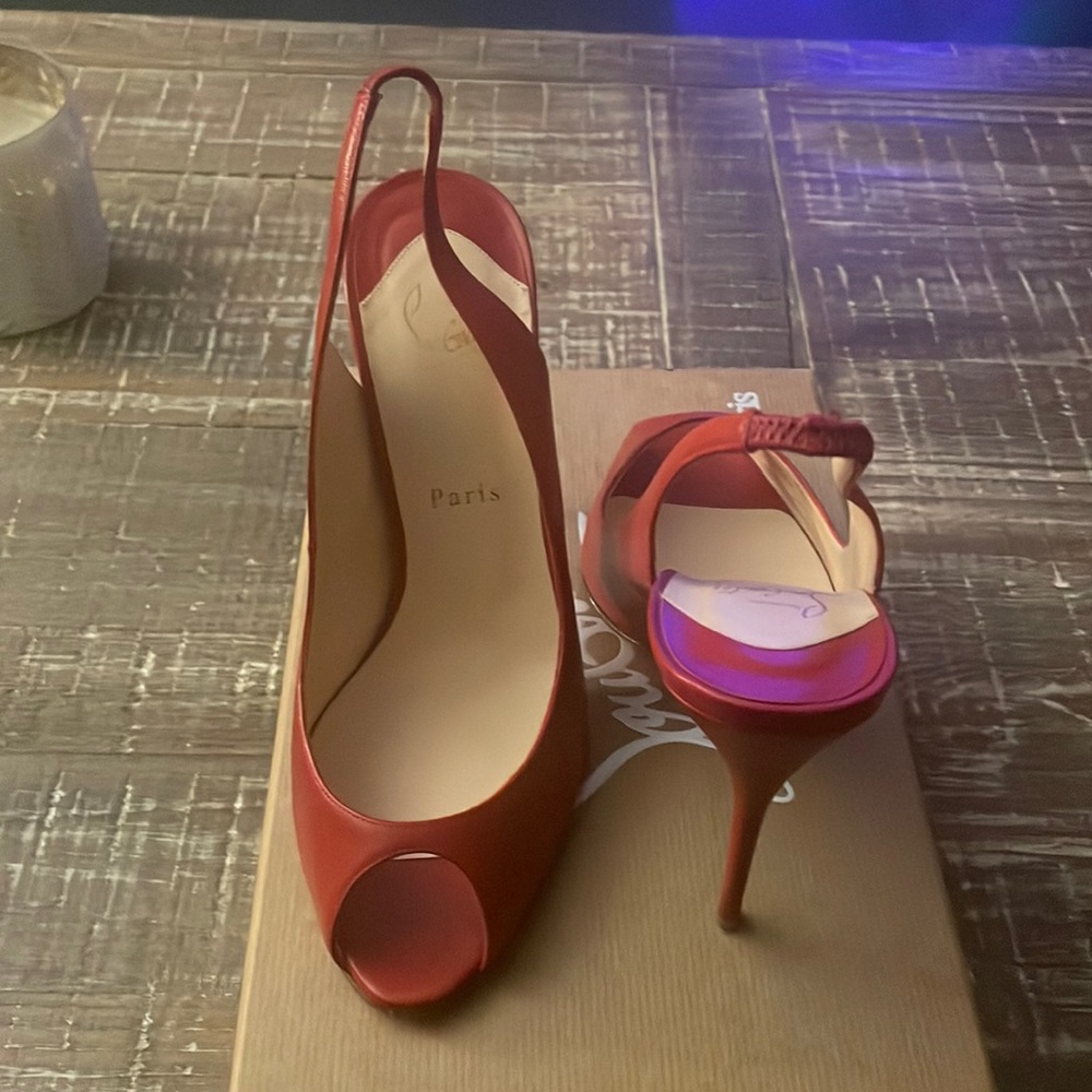 Christian Louboutin open toe slingbacks….EU sz 40